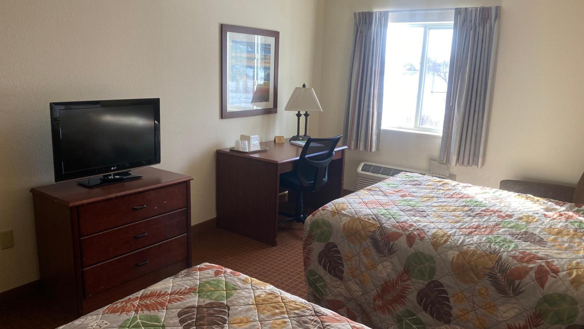 Park View Inn & Suites Hoisington Near Great Bend ภายนอก รูปภาพ